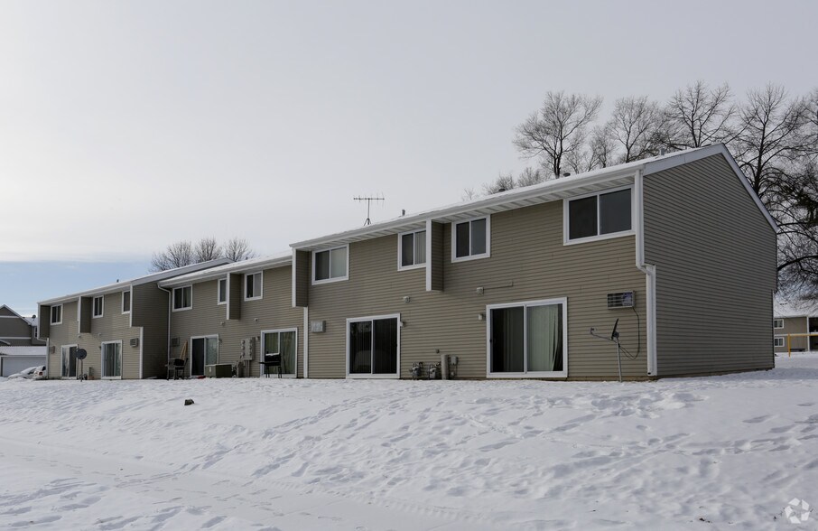 2701 11th Ave, Anoka, MN à vendre - Photo du bâtiment - Image 3 de 8