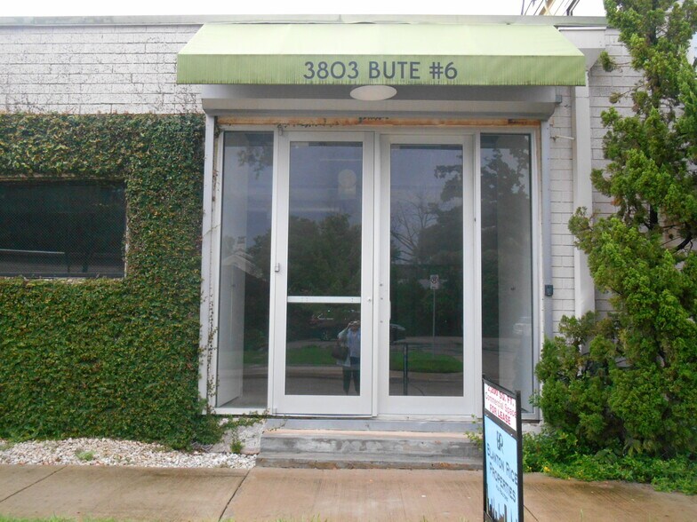 3803 Bute St, Houston, TX à louer - Photo du bâtiment - Image 3 de 32