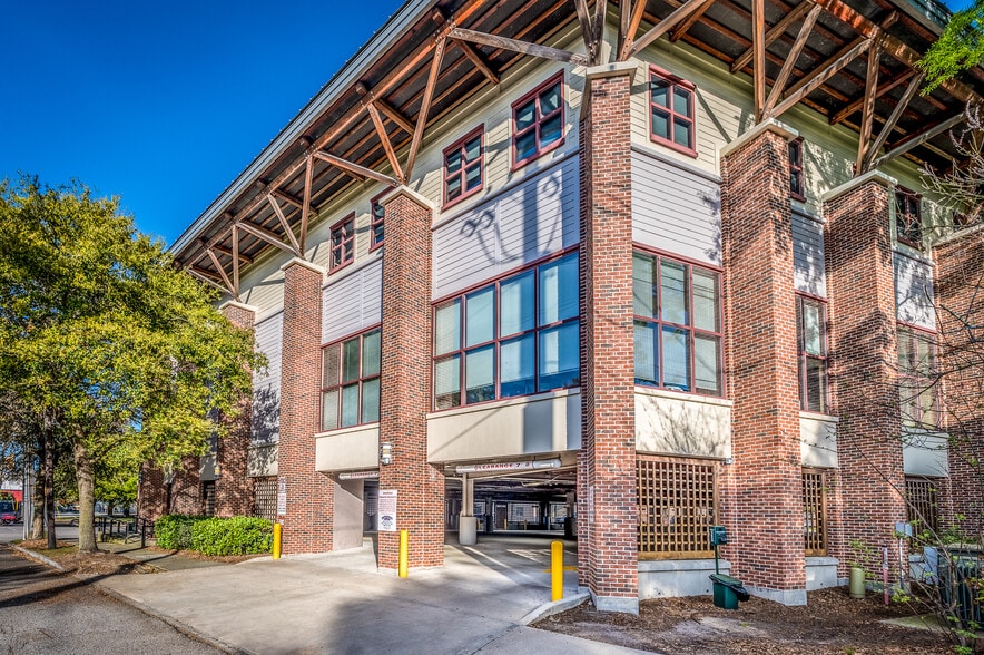 525 E Bay St, Charleston, SC for lease - Building Photo - Image 2 of 8