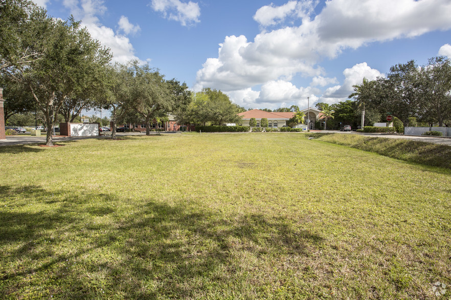 1591 Jacaranda Blvd, Venice, FL à vendre - Photo principale - Image 1 de 1