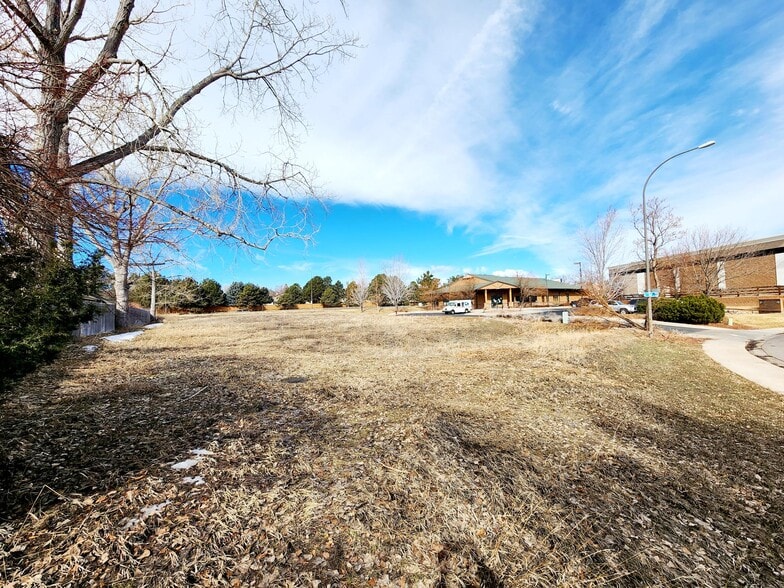 2099 S Oak St, Lakewood, CO à vendre - Photo du bâtiment - Image 3 de 8