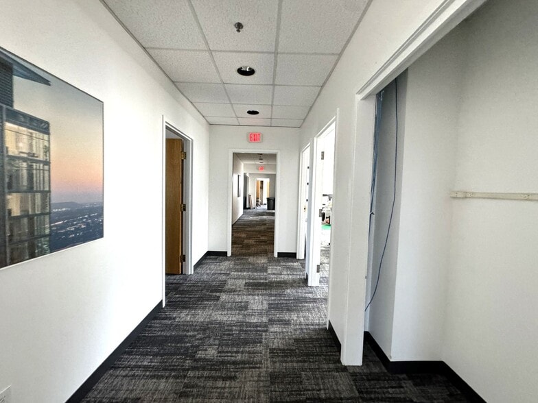 4 Betty St, Everett, MA à louer - Photo intérieure - Image 2 de 43