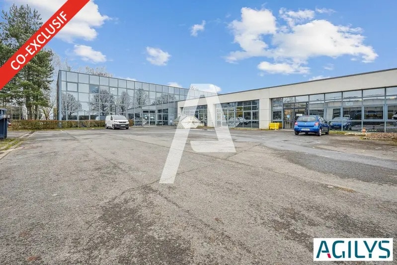 Flex in Saclay for lease - Building Photo - Image 2 of 12