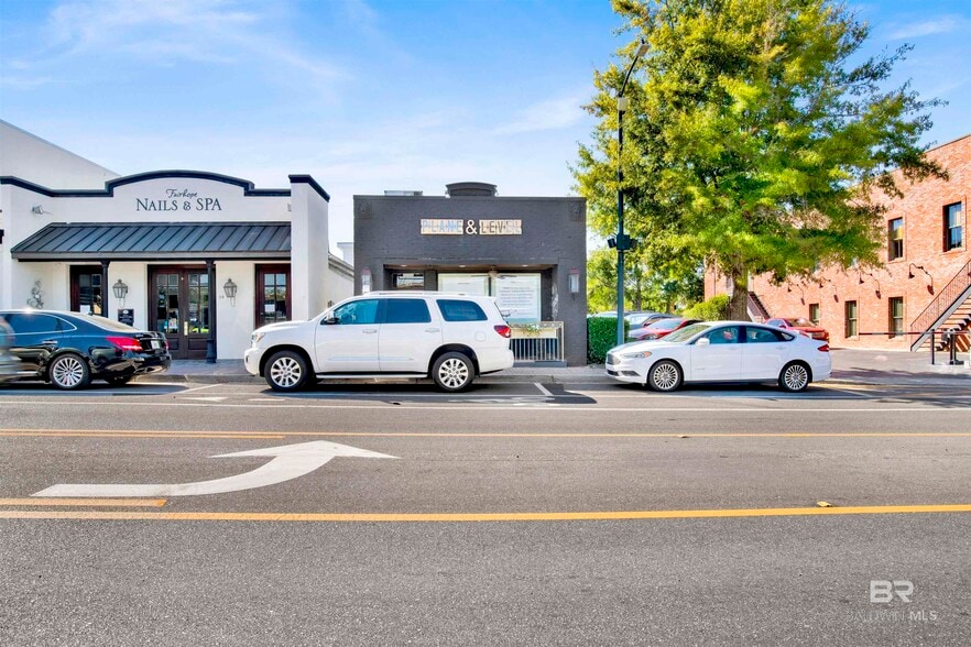61 N Section St, Fairhope, AL for lease - Building Photo - Image 2 of 23