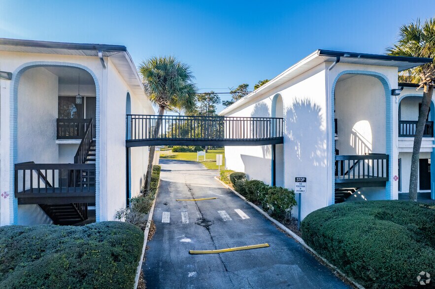 2228-2356 Winter Woods Blvd, Winter Park, FL à louer - Photo du bâtiment - Image 3 de 10