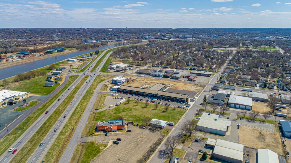 340 Webster ave, North Mankato, MN for lease - Building Photo - Image 2 of 8