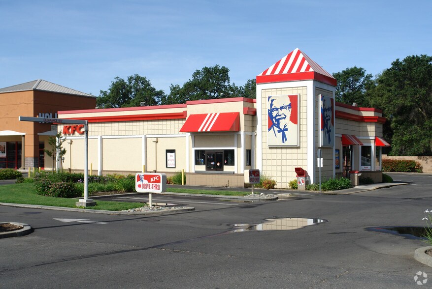 8810 Madison Ave, Fair Oaks, CA à vendre - Photo principale - Image 1 de 3