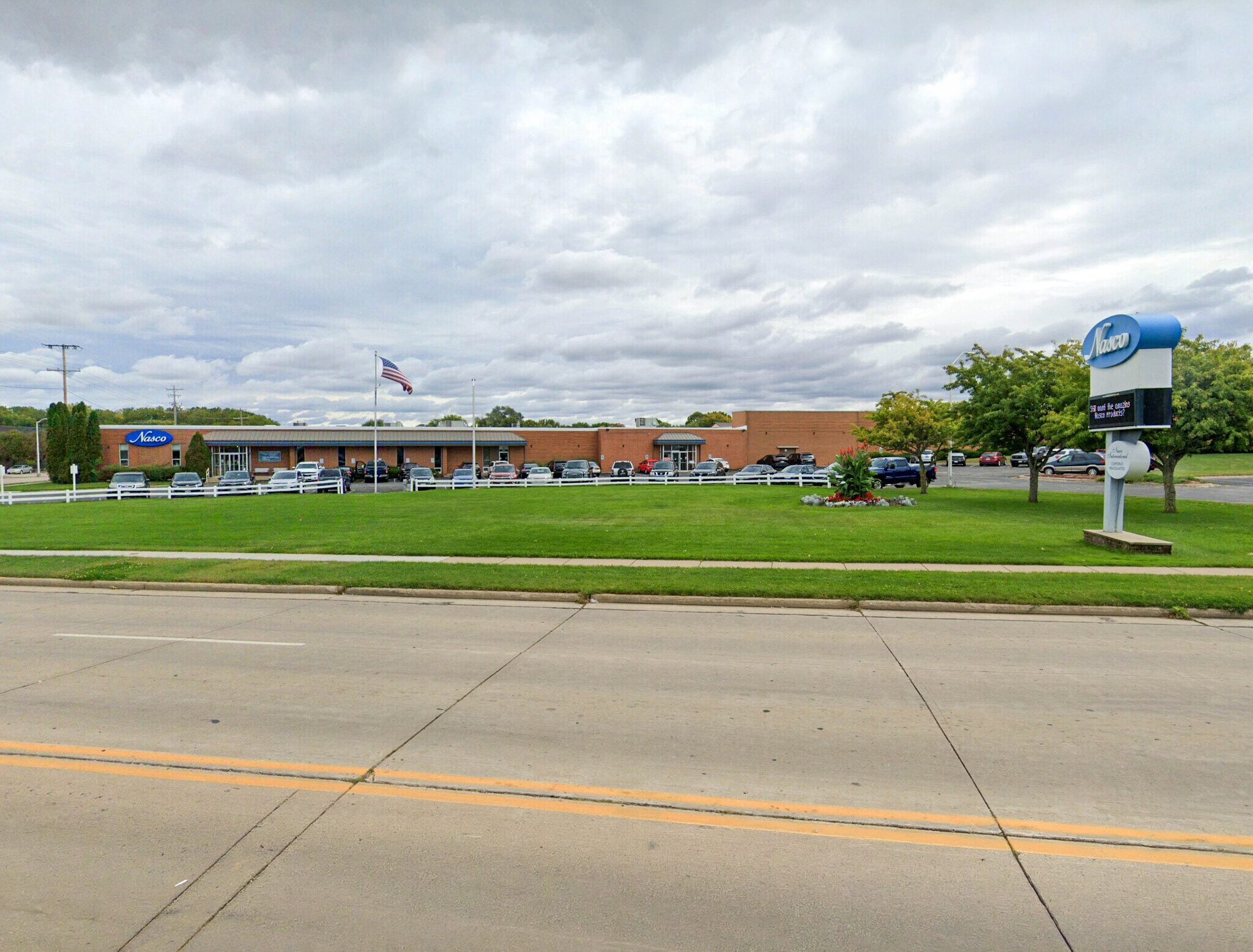 901-1031 Janesville Rd, Fort Atkinson, WI for sale Primary Photo- Image 1 of 12