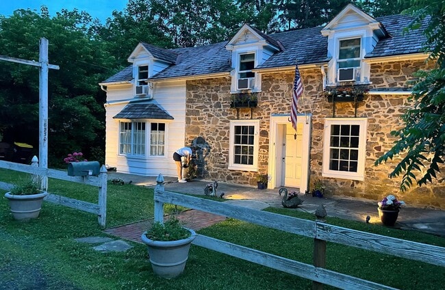 Plus de détails pour 6230 Lower York Rd, New Hope, PA - Commerce de détail à vendre