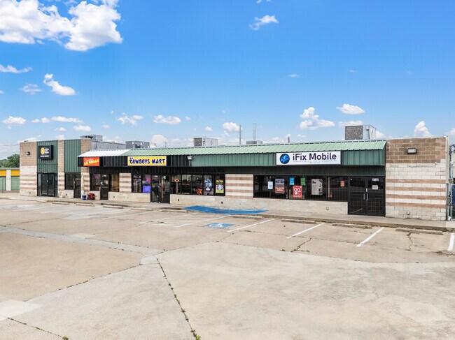 More details for 2712-2720 W Division St, Arlington, TX - Retail for Sale