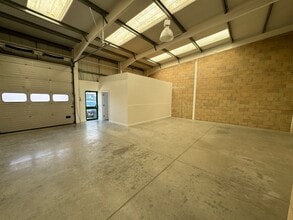 Evershed Way, Shoreham By Sea for lease Interior Photo- Image 1 of 3
