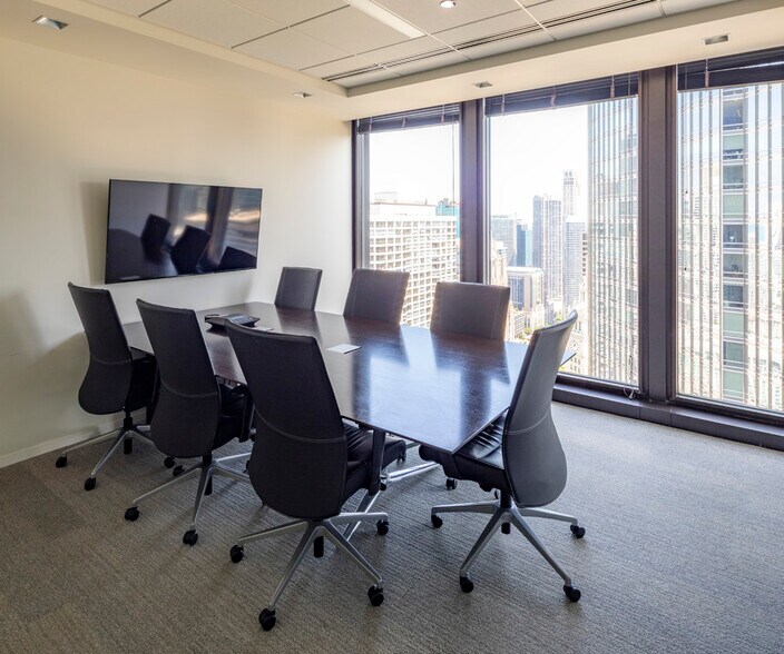 330 N Wabash Ave, Chicago, IL à louer - Photo intérieure - Image 2 de 24