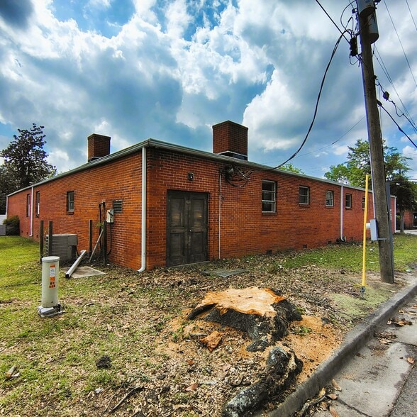 102 W Market St, Timmonsville, SC for sale - Building Photo - Image 3 of 6