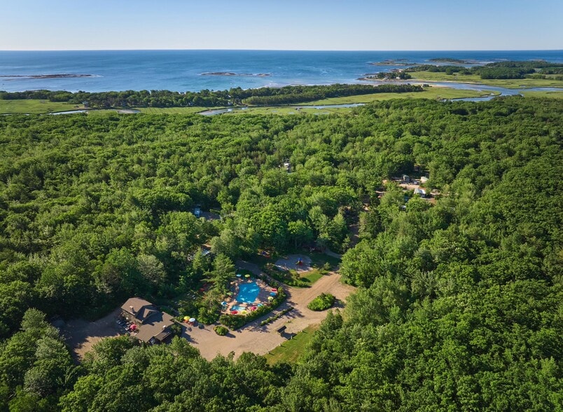 277 Mills Rd, Kennebunkport, ME à vendre - Photo du bâtiment - Image 2 de 19
