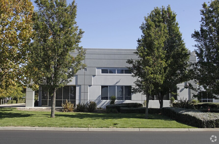 1813 Rutan Dr, Livermore, CA à louer - Photo du bâtiment - Image 2 de 3