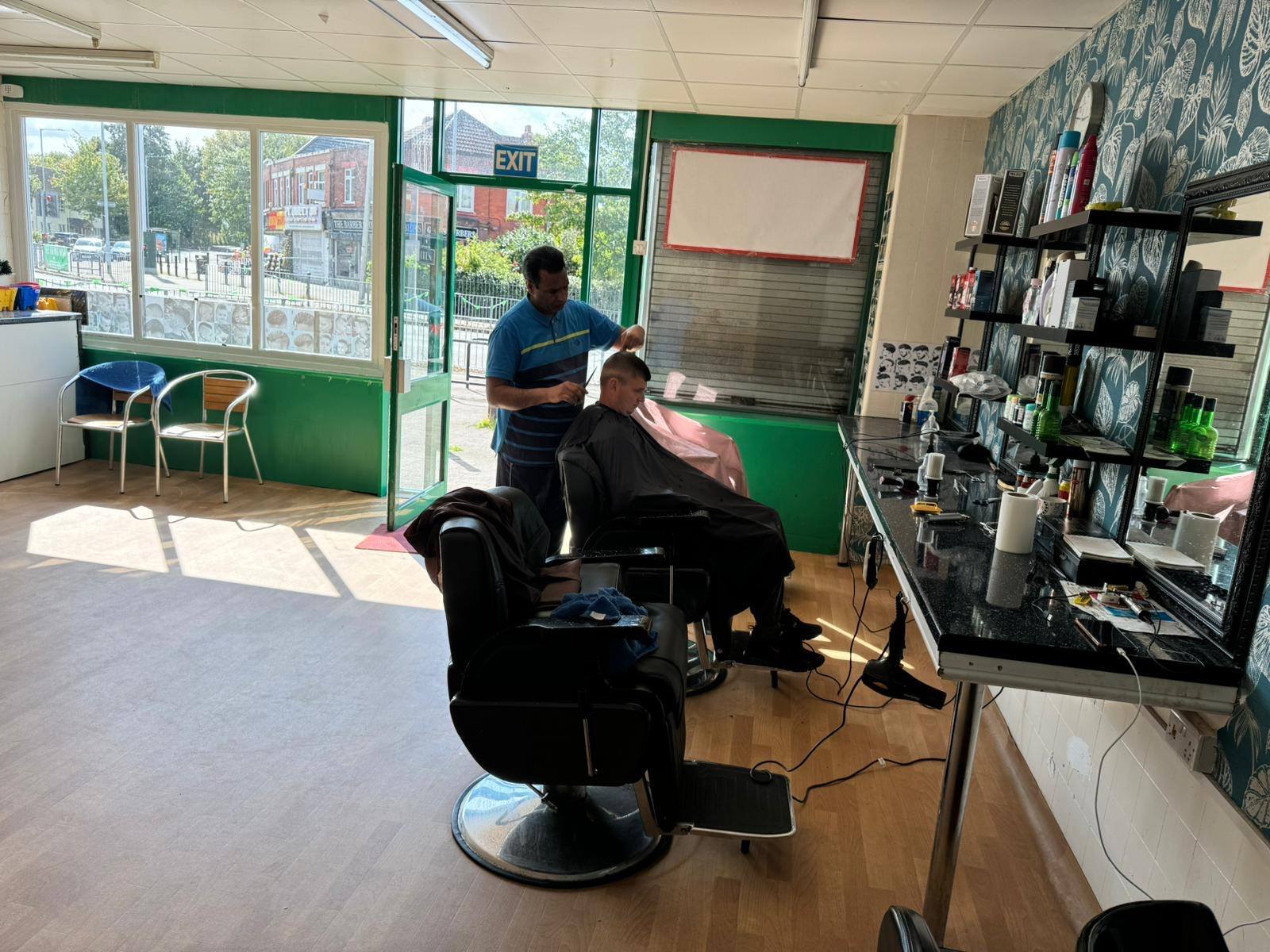 2 Adswood Rd, Stockport à louer Photo intérieure- Image 1 de 2