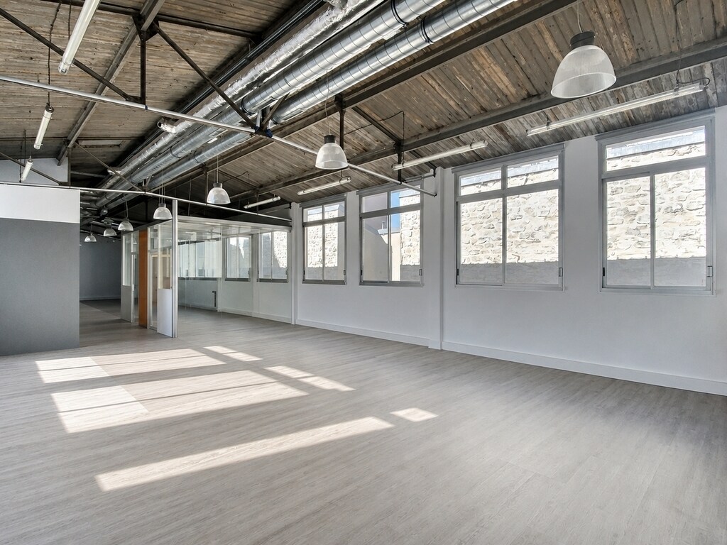Office in Paris for lease Interior Photo- Image 1 of 9