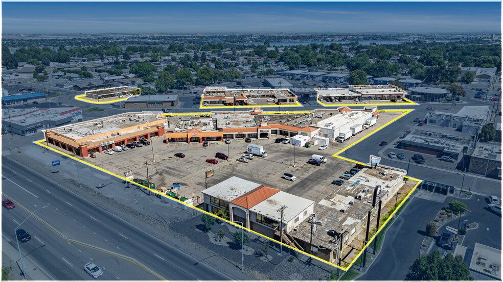 Kennewick Village portfolio of 7 properties for sale on LoopNet.ca - Building Photo - Image 1 of 5