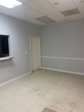 11215-11389 Long Beach Blvd, Lynwood, CA à louer Photo intérieure- Image 2 de 14