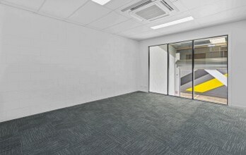 14 Jijaws St, Sumner for lease Interior Photo- Image 2 of 3