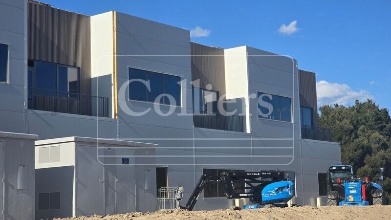 Flex in Marignane for sale - Building Photo - Image 1 of 7