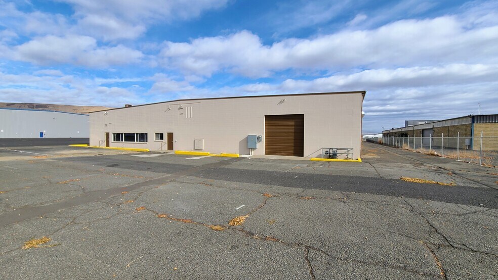 1223 N 6th Ave, Yakima, WA à louer - Photo du bâtiment - Image 2 de 18