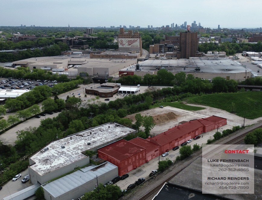 4300-4342 W Monarch Pl, Milwaukee, WI à louer Photo du bâtiment- Image 1 de 7