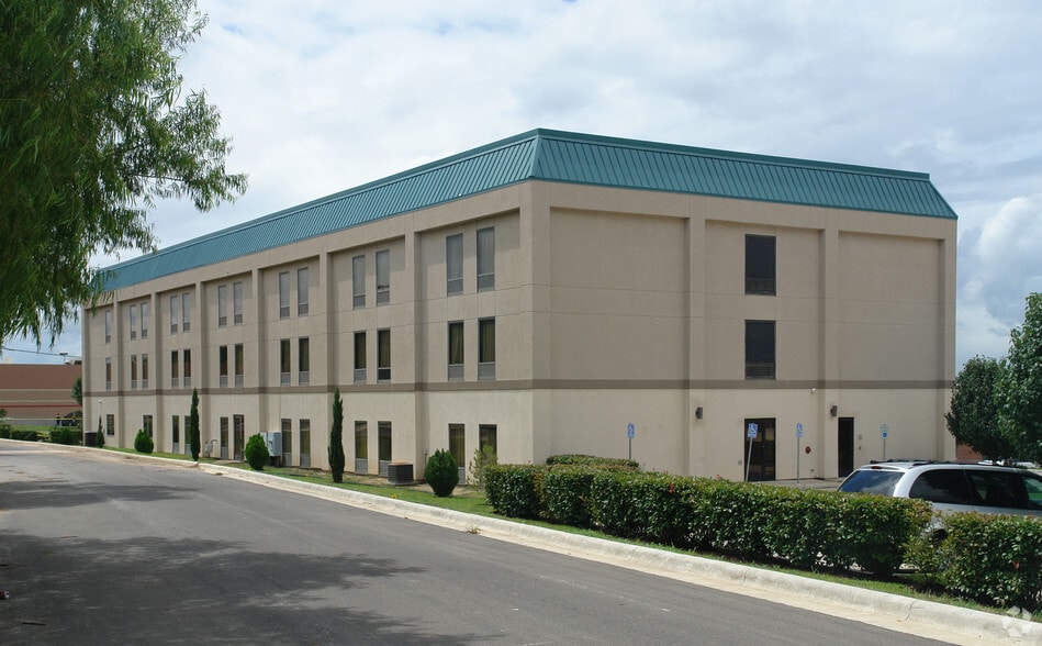 2702 O W Curry Dr, Killeen, TX à vendre - Photo du bâtiment - Image 2 de 14