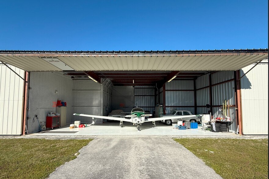 1471 General Aviation Dr, Melbourne, FL à vendre - Photo principale - Image 1 de 1