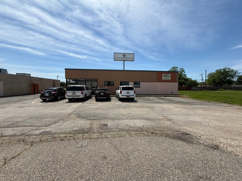 3910 Interstate 30, Mesquite, TX à vendre - Photo du bâtiment - Image 2 de 5