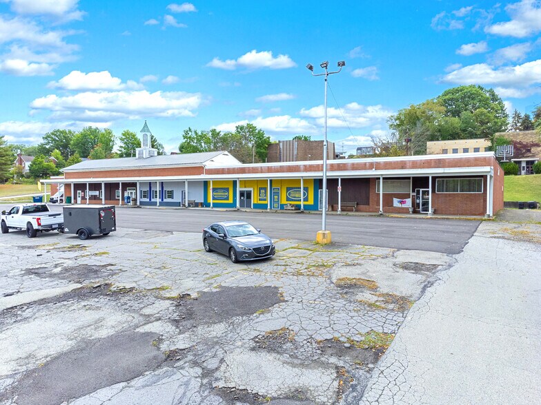 1295 Grand Blvd, Monessen, PA à vendre - Photo du bâtiment - Image 2 de 15