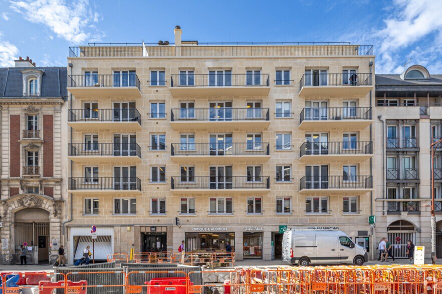 Bureau dans Versailles à louer - Photo principale - Image 1 de 2