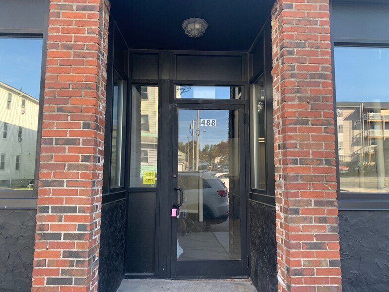 488 Grafton St, Worcester, MA à louer - Photo du bâtiment - Image 3 de 12