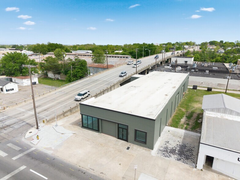 1702 Franklin Ave, Waco, TX à louer - Photo du bâtiment - Image 2 de 6