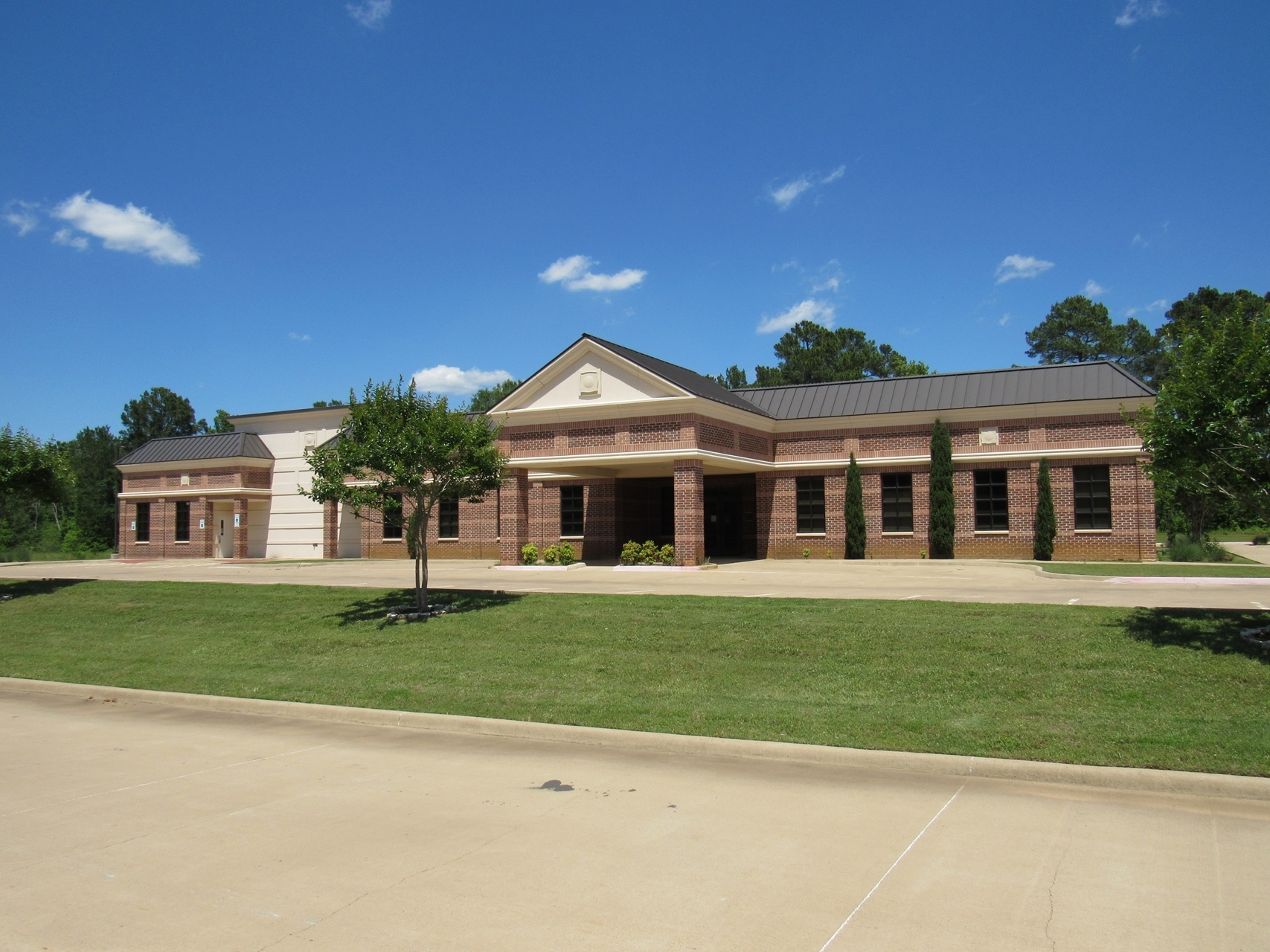 200 Renaissance Way, Crockett, TX for sale Building Photo- Image 1 of 33