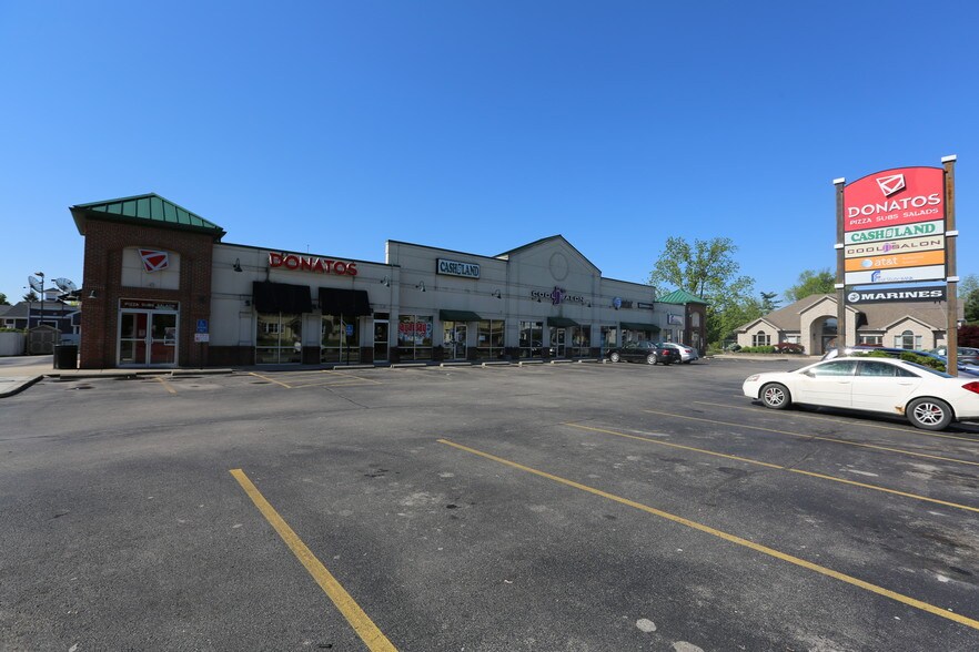 832-860 Rombach Ave, Wilmington, OH à louer - Photo du bâtiment - Image 2 de 2