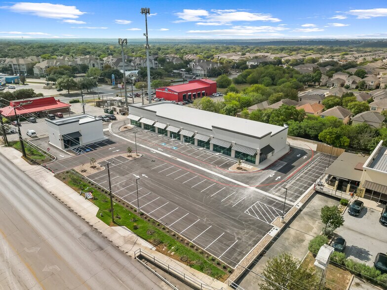 6410 Babcock Rd, San Antonio, TX à louer - Photo du bâtiment - Image 3 de 13