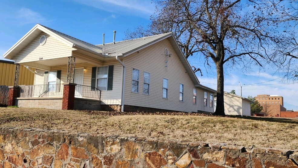 214 N Oklahoma Ave, Shawnee, OK à vendre - Photo principale - Image 1 de 20