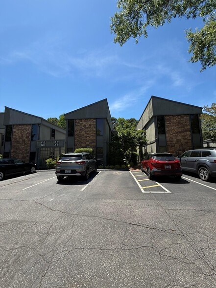 1100 Logger Ct, Raleigh, NC for sale - Building Photo - Image 2 of 5