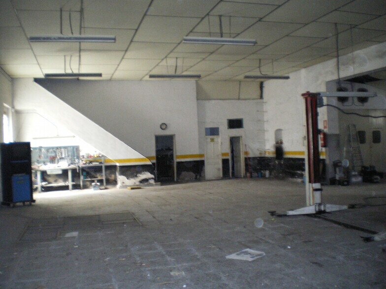 Portfolio of 2 properties for sale on LoopNet.ca - Building Photo - Image 2 of 6