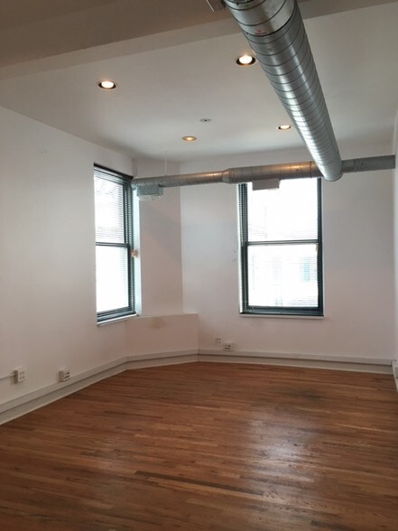 1811 St. Johns Ave, Highland Park, IL à louer - Photo intérieure - Image 3 de 3