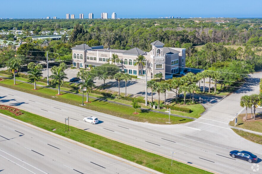 3333 Renaissance Blvd, Bonita Springs, FL à louer - Photo du bâtiment - Image 2 de 10