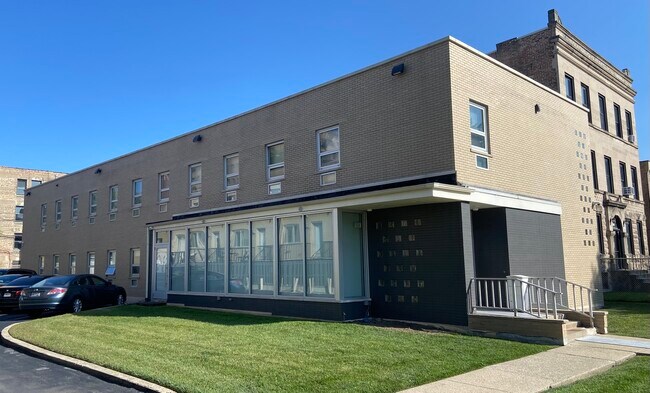 Plus de détails pour 6127 S University Ave, Chicago, IL - Coworking à louer