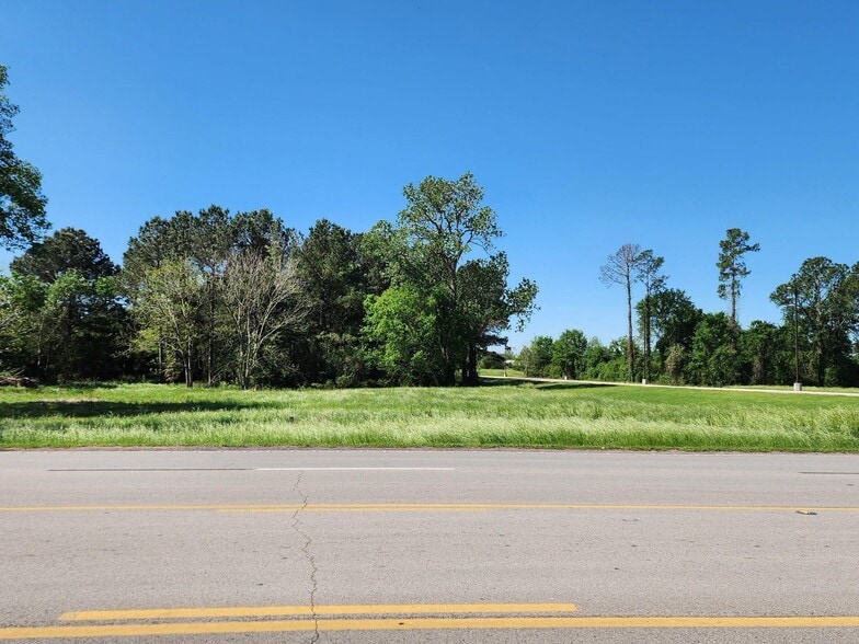 .79 Ac Bus 290 hwy, Hempstead, TX for lease - Building Photo - Image 3 of 8