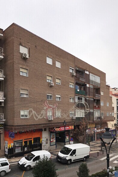 Immeuble residentiel dans Arganda del Rey, Madrid à vendre - Photo du bâtiment - Image 2 de 2
