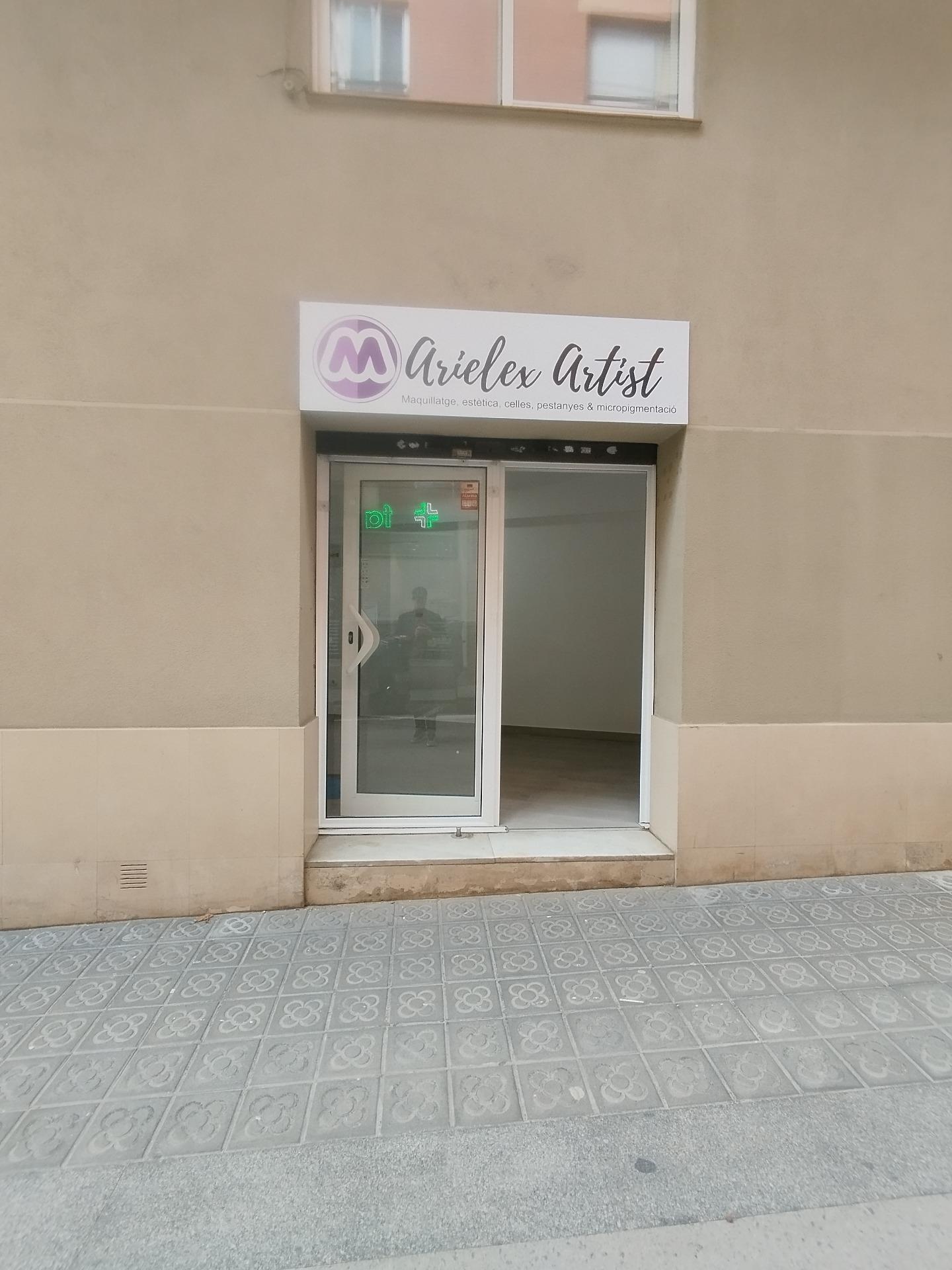 Commerce de détail dans Barcelone, Barcelona à louer Photo de construction- Image 1 de 9