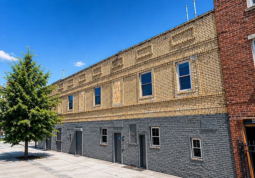 373 S 1st St, Brooklyn, NY à vendre - Photo du bâtiment - Image 3 de 13