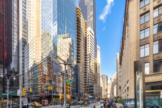 Plus de détails pour 1721 Broadway, New York, NY - Commerce de détail à louer