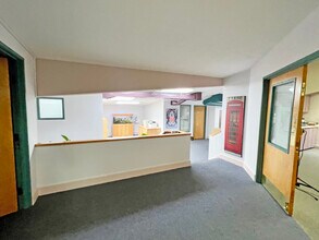 104 W Anapamu St, Santa Barbara, CA for lease Interior Photo- Image 2 of 8