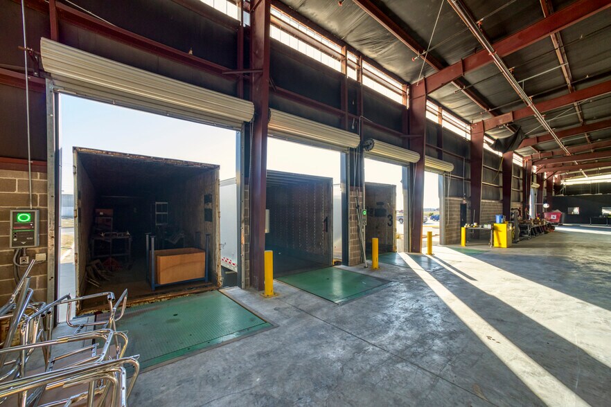206 E Grove Rd, Belton, TX for sale - Interior Photo - Image 3 of 6